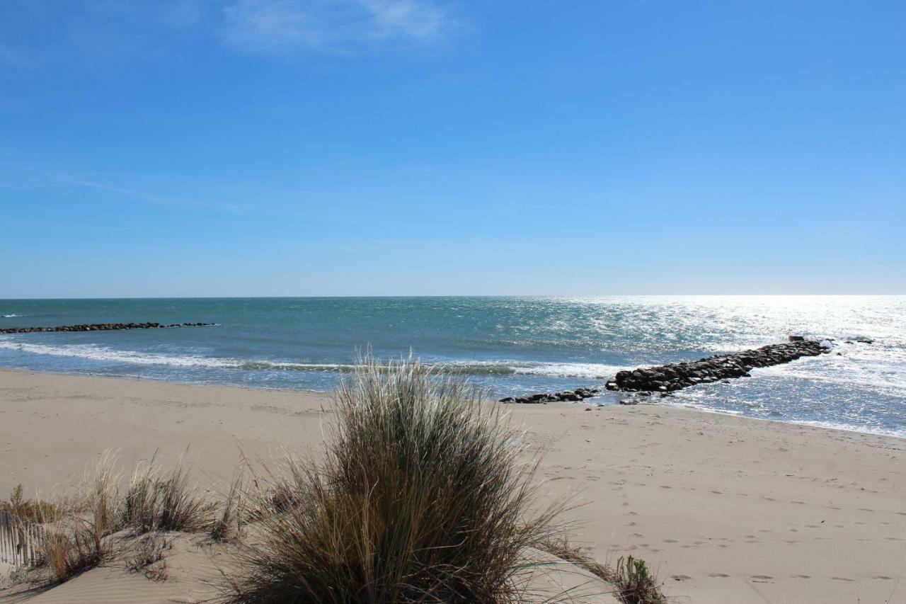 Studio 237 Port Camargue, Piscine, Climatisation, 2 Personnes Le Grau-du-Roi Luaran gambar